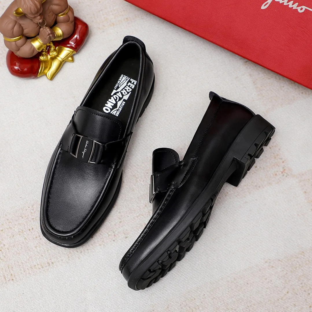Men's shoes 💰440 🔥 Ferragamo's new men's casual slip-on shoes 🇨🇳 Official website original 1:1 mold, original quality 💯 fine workmanship, high-end luxury ☘ The upper is made of imported Italian first-layer cowhide 🌴 Luxurious water dyeing 🐂 Leather lining 🍓 Rubber wear-resistant and non-slip outsole, breathable and comfortable to wear 🍍 The first choice for high-grade men, black is optional! Code number 38-45……
